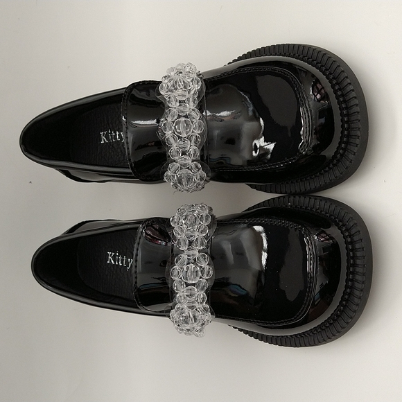 Brand New, Never Worn black patent leather Mary Janeshoes with clear beaded band - Picture 1 of 4